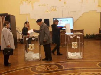 СОТРУДНИКИ ФИЛИАЛА НАБЛЮДАЛИ ЗА ХОДОМ ГОЛОСОВАНИЯ В ПОСОЛЬСТВЕ РФ В РА