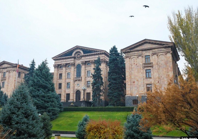 Выборы в Национальное собрание 2026: выдвинуто 19 политических сил