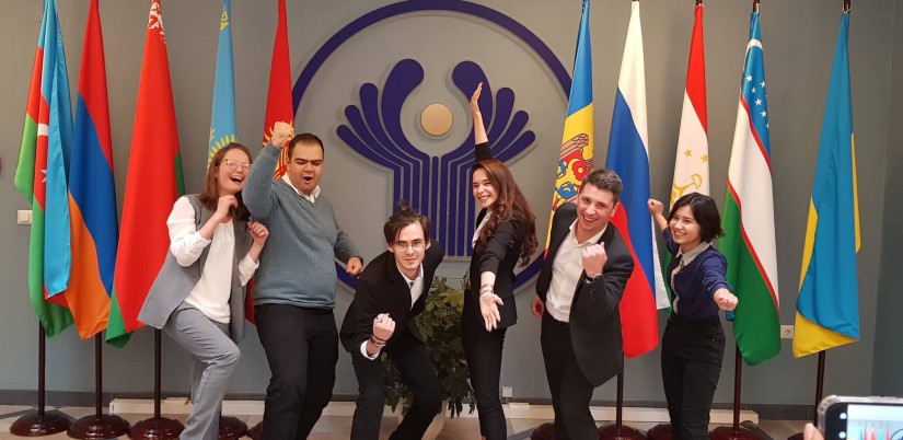 Сборная команда СНГ одержала победу в научных дебатах